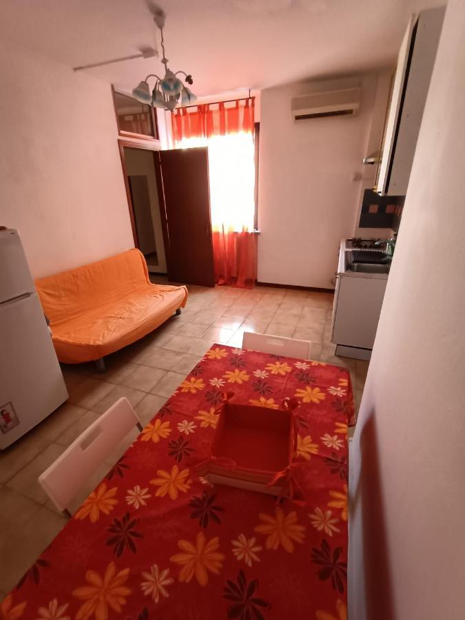 Monolocale Andrea Apartment Navacchio ภายนอก รูปภาพ