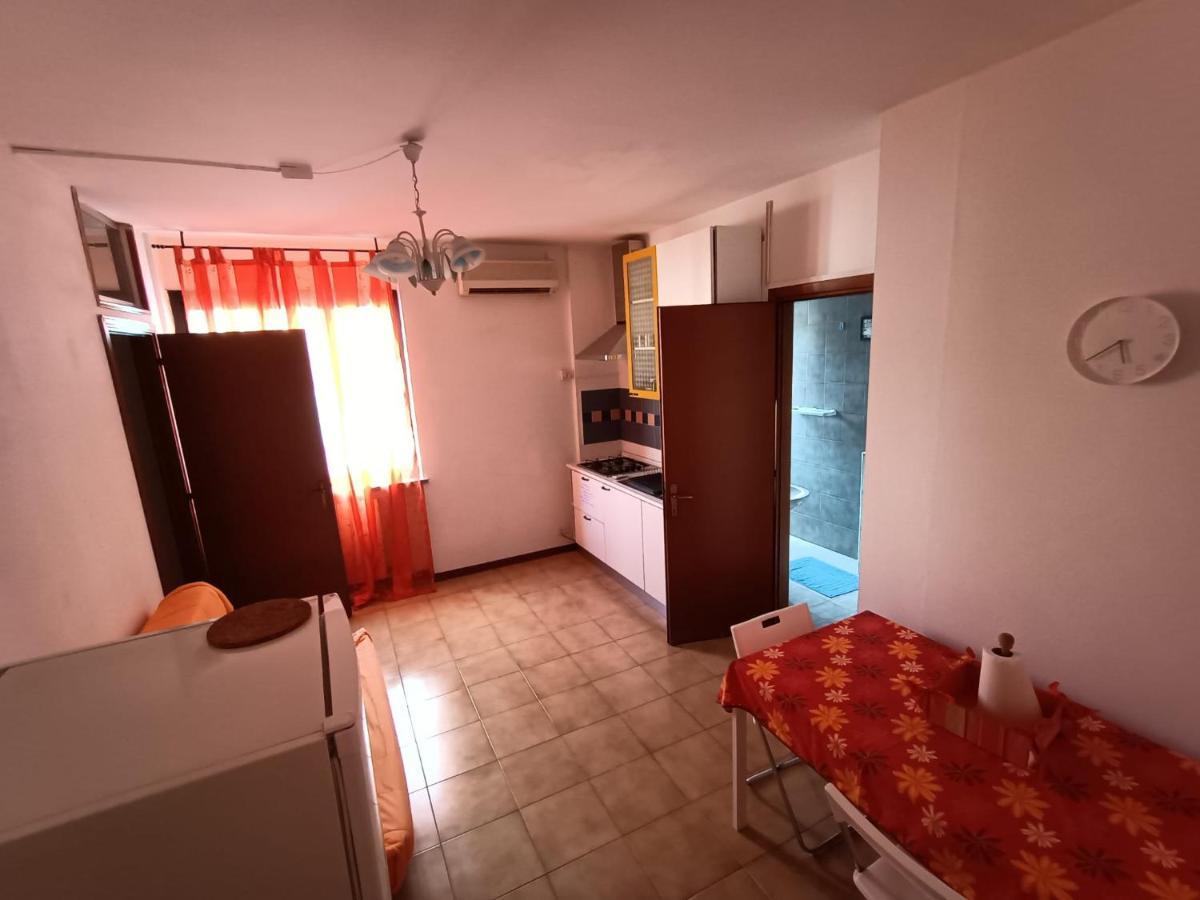 Monolocale Andrea Apartment Navacchio ภายนอก รูปภาพ